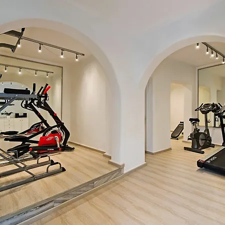 Pegasus 5* Imerovigli (Santorini)